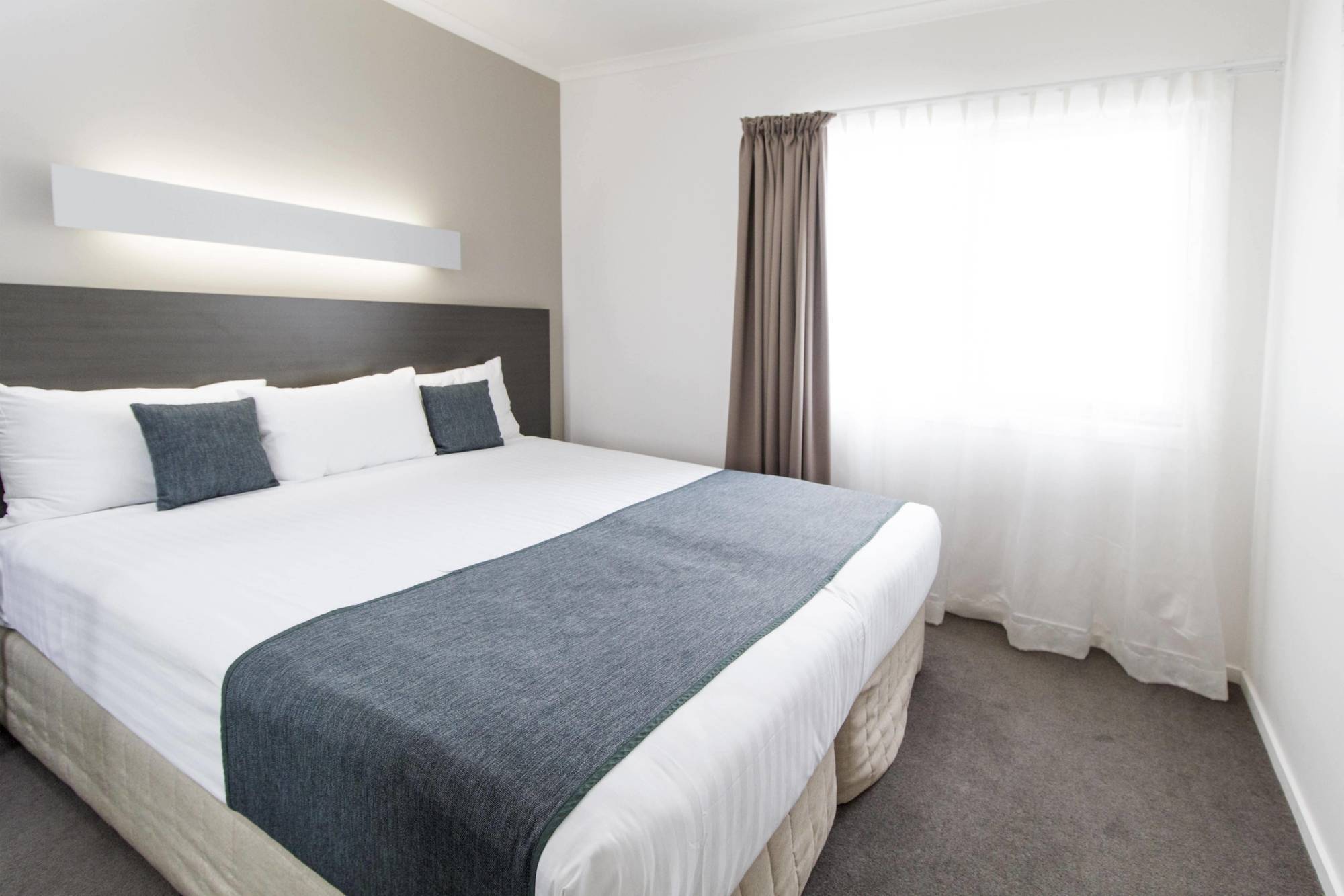 Abode Tuggeranong Apart otel Kanberra Dış mekan fotoğraf